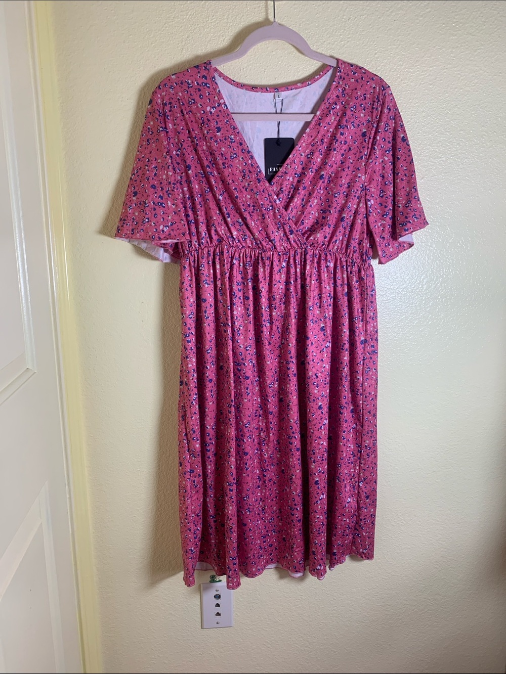 NWT FASHION Pink Floral V-Neck Midi Dress, Size L
